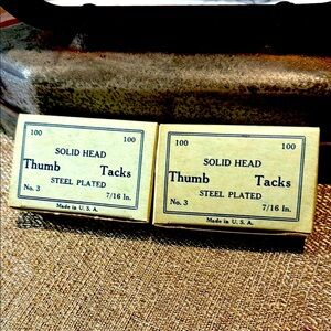 Noesting Vintage Thumb Tacks